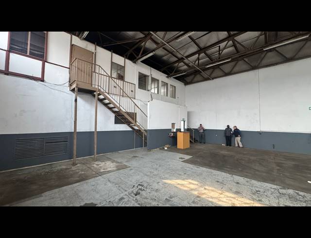 375M² WAREHOUSE TO LET IN PRETORIA WEST